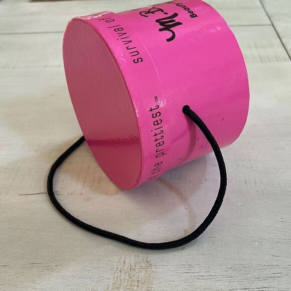 Miniature Pink Hat Box - Picture 2 of 4